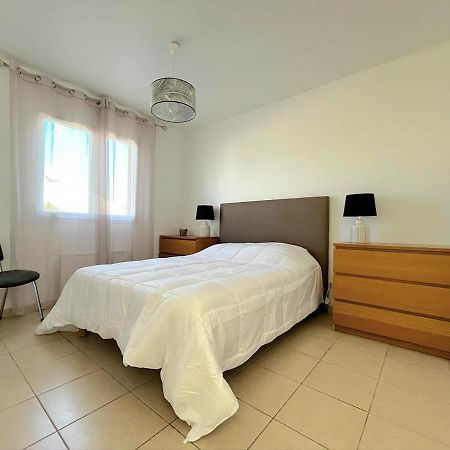 Logement Thermale Et De Tourisme Les Acacias 2 Jonzac Exterior photo