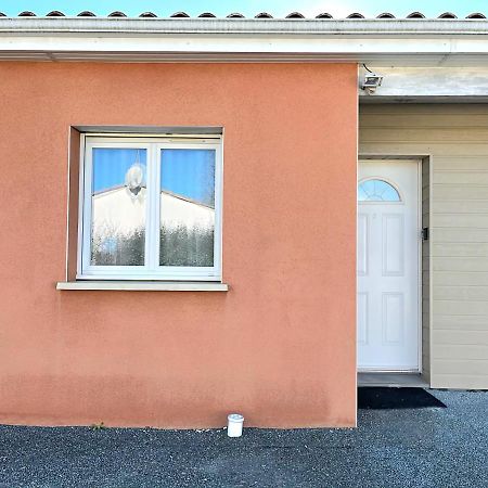 Logement Thermale Et De Tourisme Les Acacias 2 Jonzac Exterior photo