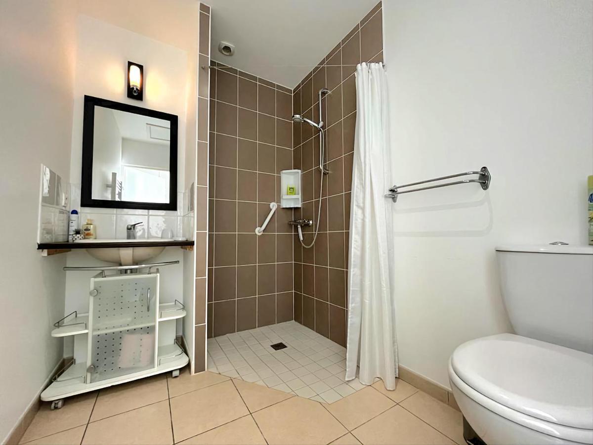 Logement Thermale Et De Tourisme Les Acacias 2 Jonzac Exterior photo