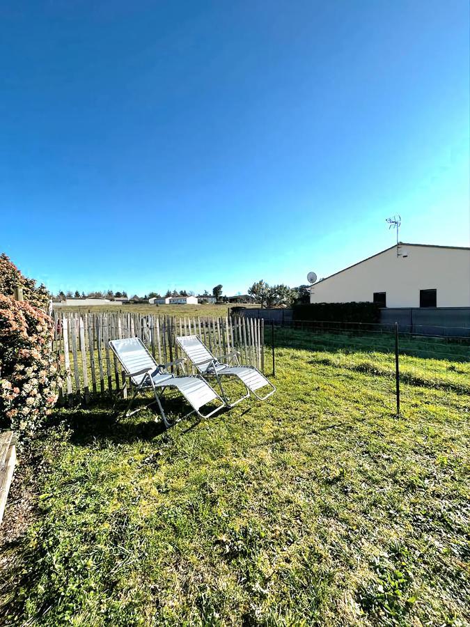 Logement Thermale Et De Tourisme Les Acacias 2 Jonzac Exterior photo