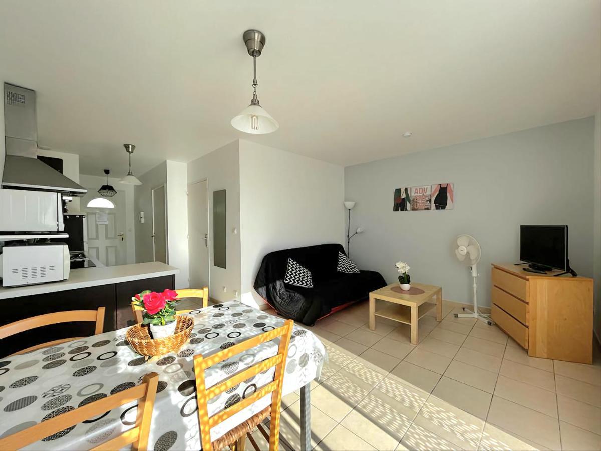 Logement Thermale Et De Tourisme Les Acacias 2 Jonzac Exterior photo